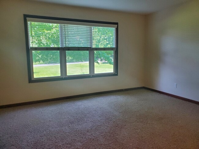 Photo - 2541 58th St