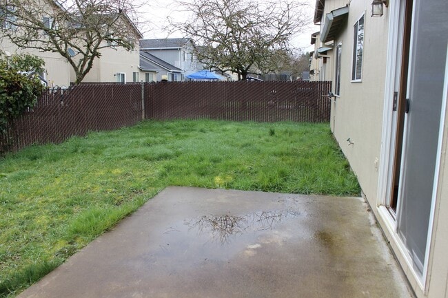 Photo - 3 br, 2.5 ba home in quiet Scappoose neighborhood