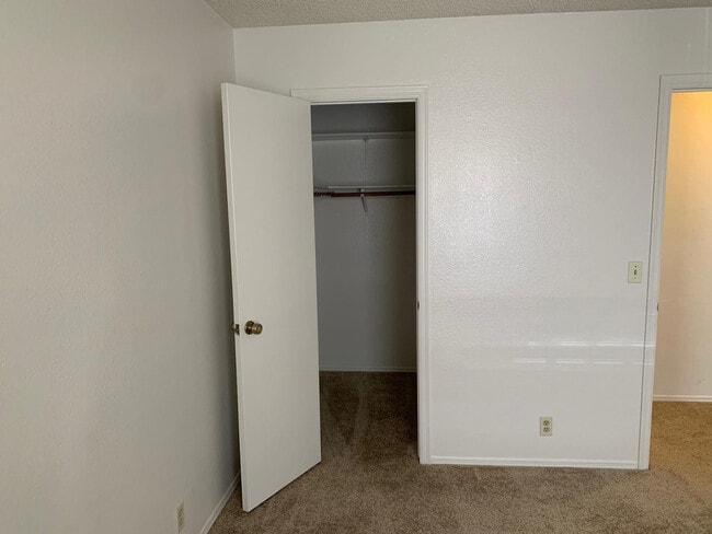 Building Photo - 8135 W Krall St