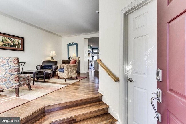 Photo - 901 Harrison Cir