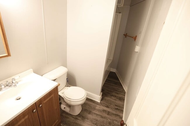 Photo - 1523 Broadway Ave NW