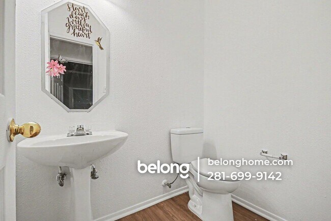 Photo - 431 N Hampton Ct