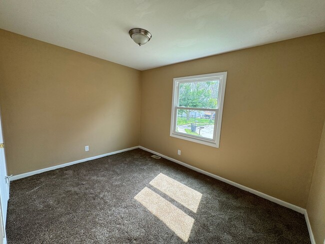 Photo - 321 W 19th Ave Ct
