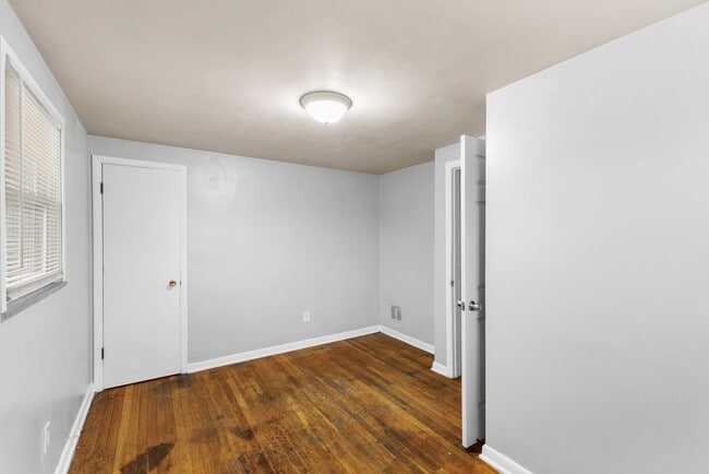 Photo - 384-386-386 S Napoleon Ave