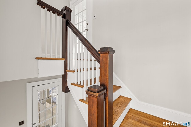 Photo - 1172 New Britain Ave