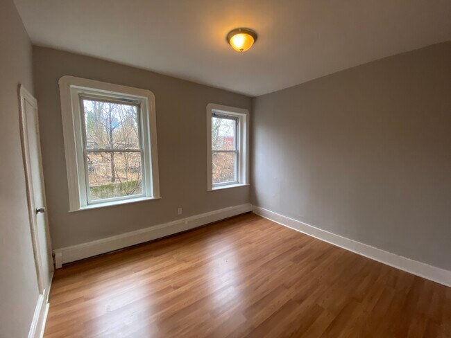 Photo - 98 Woodledge St Unidad 3L