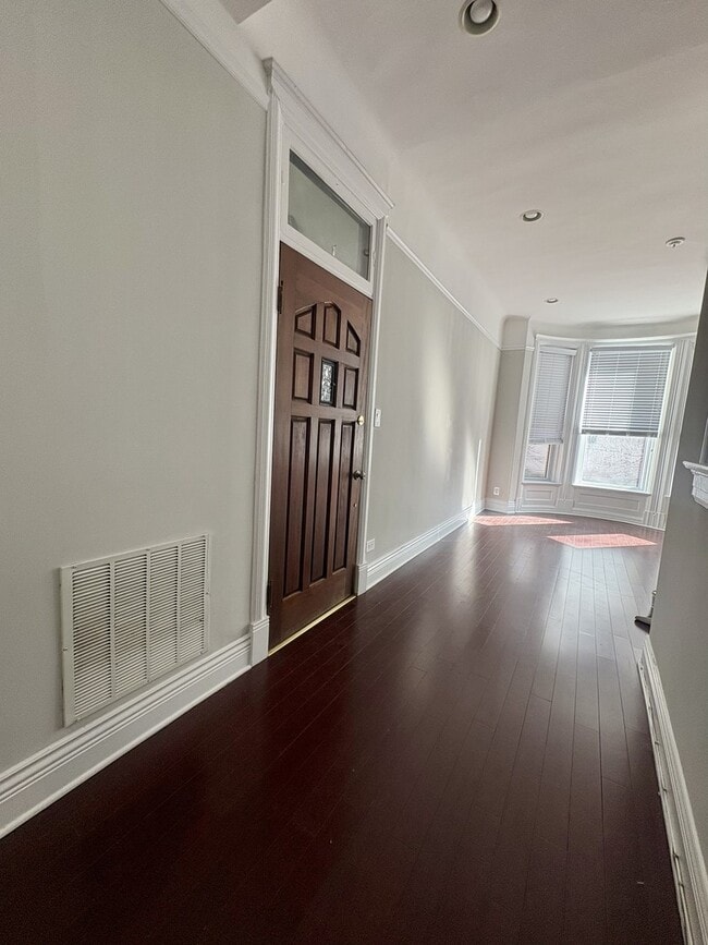 Photo - 12 W Chestnut St Unit 3