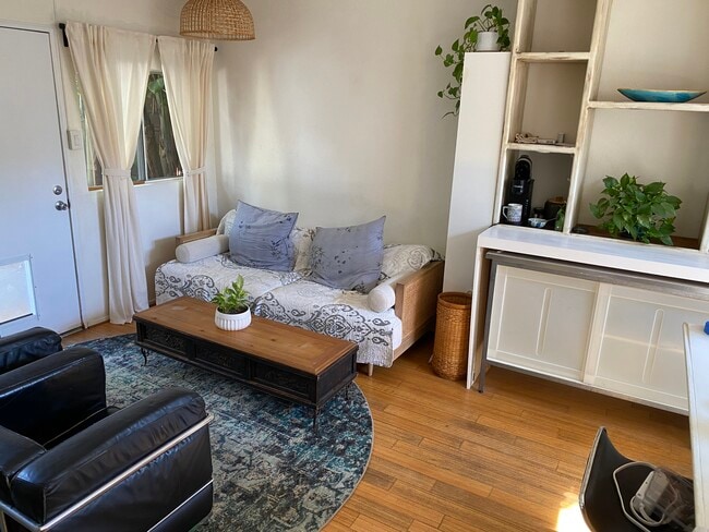 living room - 12456 Short Ave Unit cottage