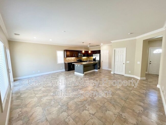 Photo - 64250 Silver Star Ave