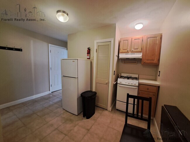 Photo - 18 Parmenter St Unit 1