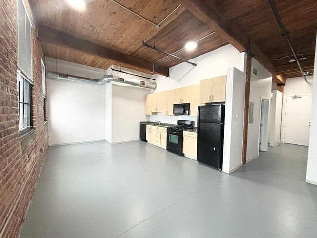 Building Photo - 88 Gerrish Ave Unit 306