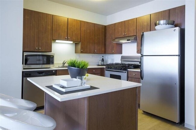 Photo - 335 E Wacker Dr