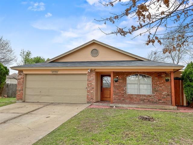 Building Photo - 5906 Lakey Dr Rental