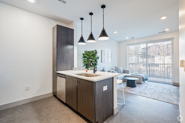 1BR, 1BA - 614SF - Kitchen - Sphere Apartments