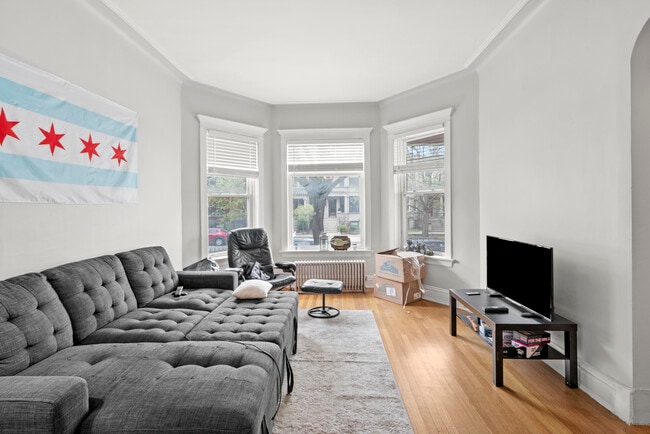 Photo - 1210 W Addison St Unit 1