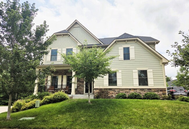 Building Photo - Executive home in Tarrington Subdivision on quiet cul-de-sac lot.