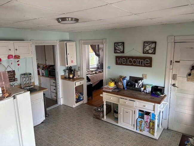 Photo - 465 E High St Unidad 2