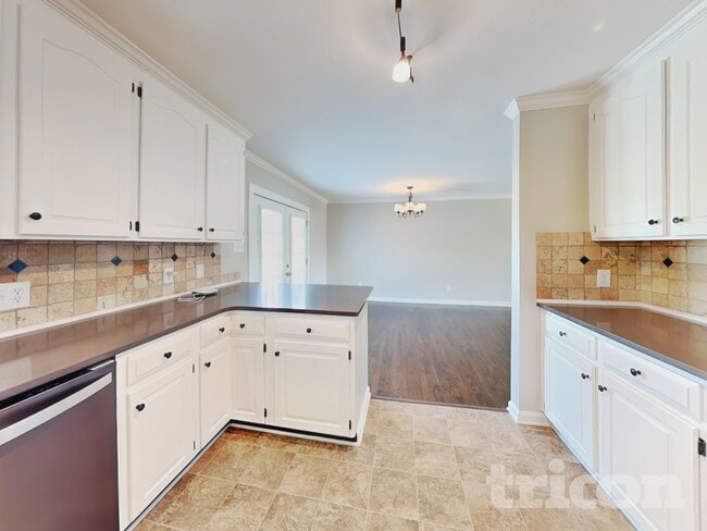 Photo - 137 Deercroft Dr