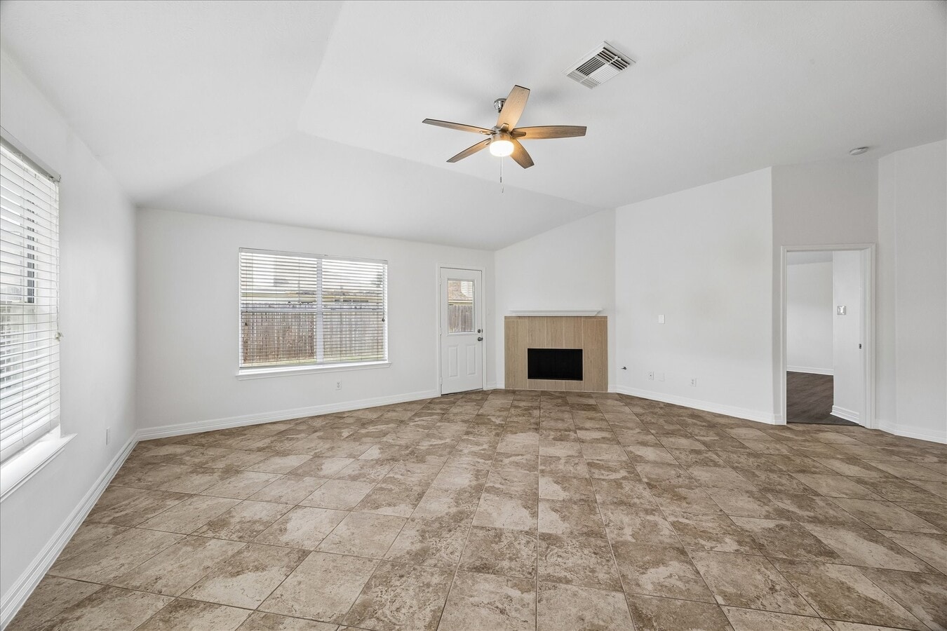 Photo - 8310 Hardy Elm St