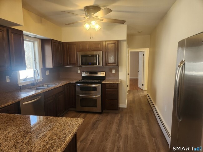 Photo - 2 Tolland Grn Unit 2