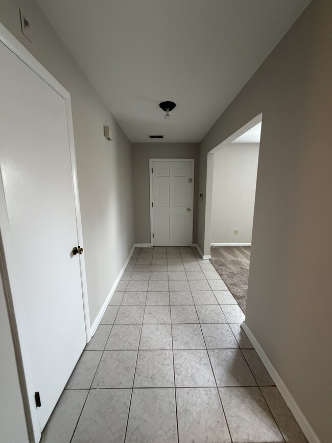 Photo - 5667 Heathwood Ct