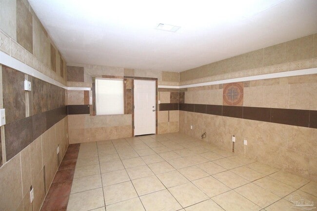 Photo - 130 E 9 Mile Rd