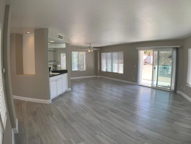 Photo - 4594 Cove Dr Unit 3