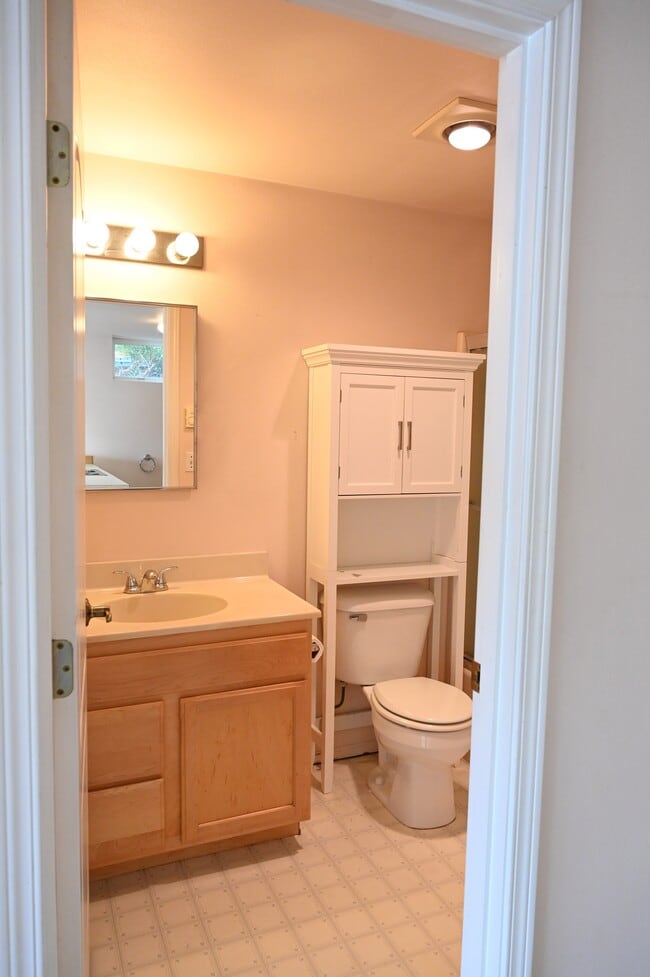 Photo - 6246 NE Eagle Harbor Dr Unidad Apt. A