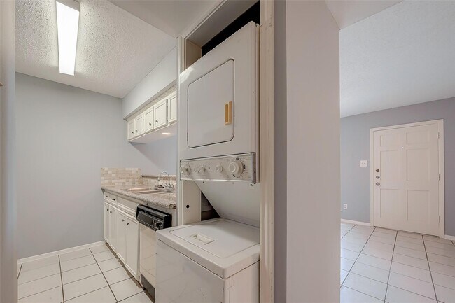 Photo - 1016 E Tri Oaks Ln Unit 92