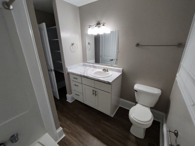 Photo - 5013 Lundy Dr