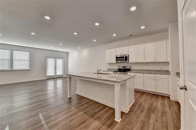 Photo - 100 Mission Blvd