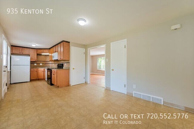 Photo - 935 Kenton St