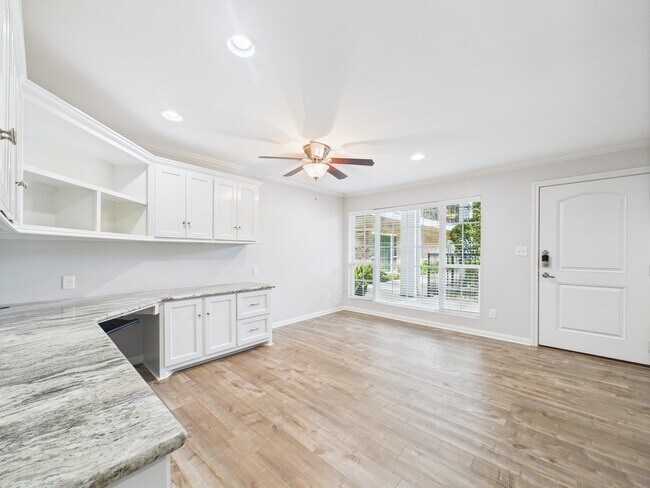 Photo - 5333 Richmond Ave. Unit 11