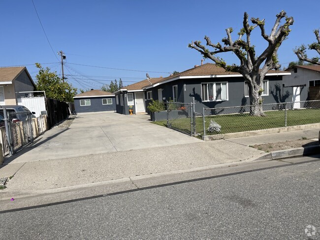 Building Photo - 920 Arnold Dr Rental