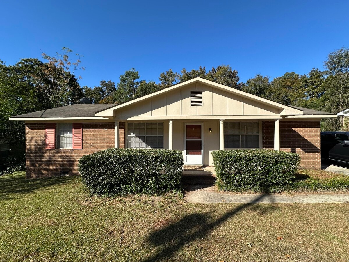 Photo - 413 Kingstree Rd