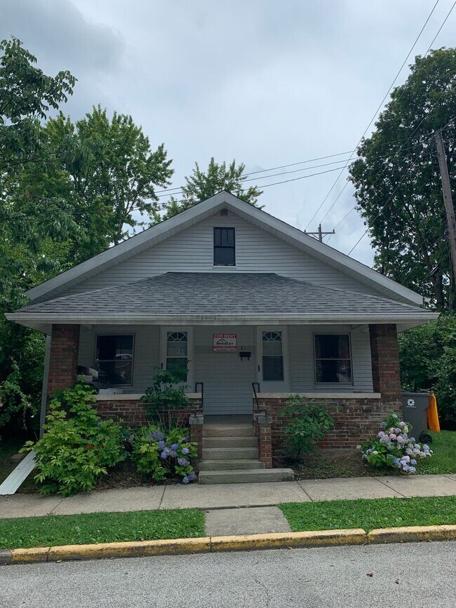 316 E 8th St