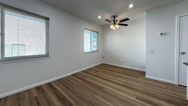 Photo - 3532 Rainbow Ln