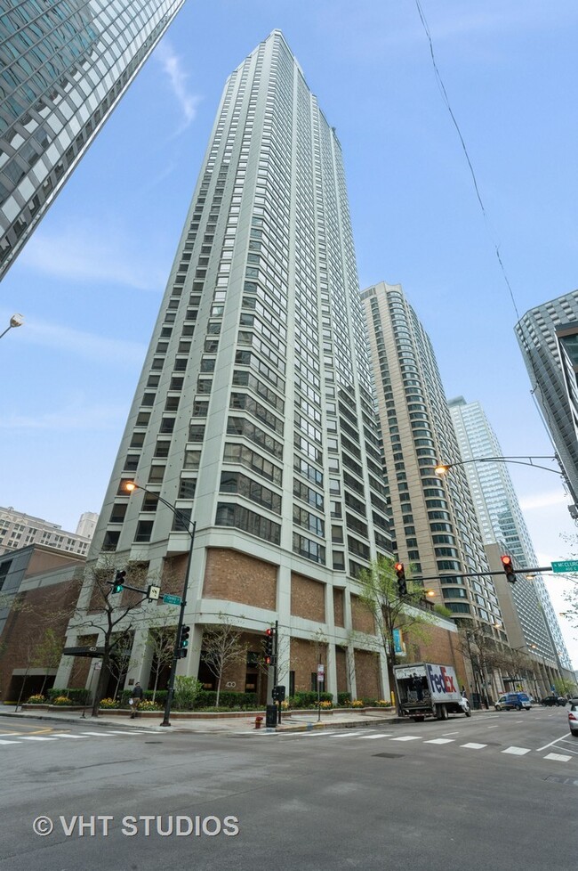 Photo - 400 E Ohio St Condo Unit 2404