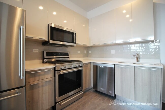 Photo - Gut rehabbed 3 bedroom 2 bath TOP FLOOR loft-style unit in WRIGLEY! Unit 401