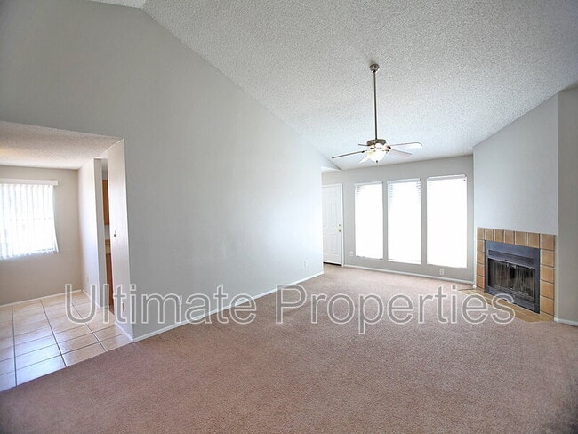 Photo - 1803 W Barrow Dr