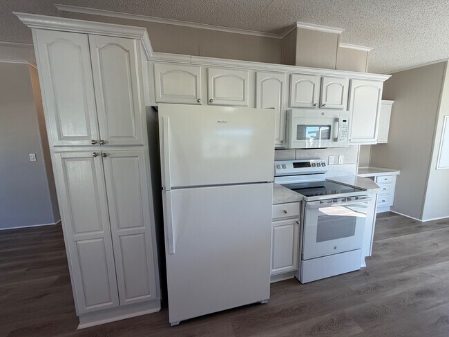 Photo - 2035 Red Cedar Dr