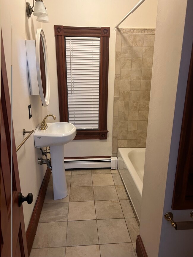 Photo - 22 Kingman Ave Unit 2nd Floor