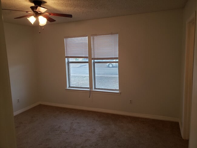 Guest Bedroom - 910 Ridgemont St