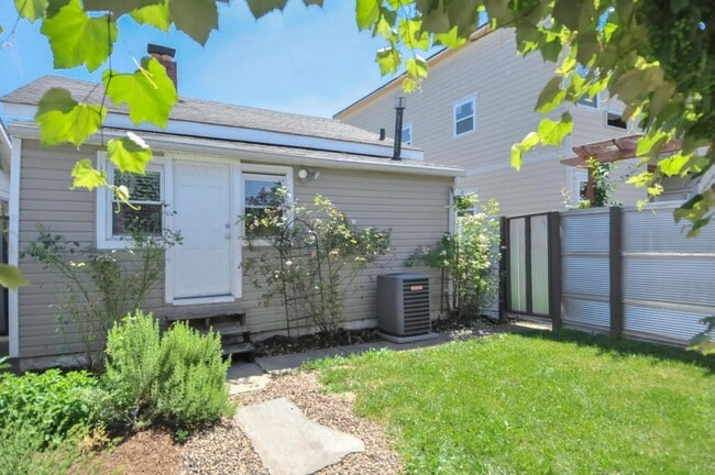 Photo - Quaint One Bedroom House close to U of L, Germantown & Downtown