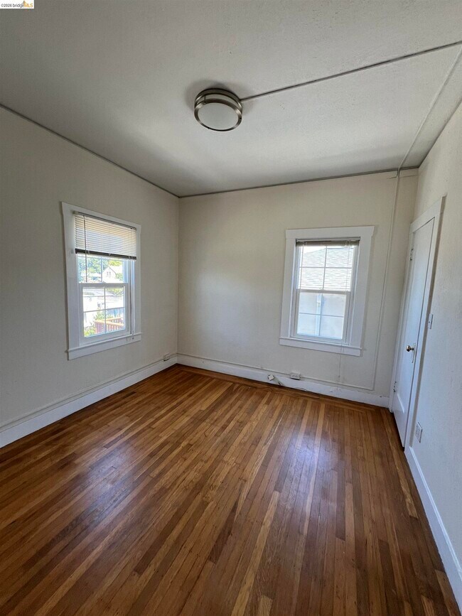 2249 Spaulding Ave Unit 4