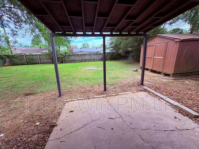 Photo - 220 Randall Dr