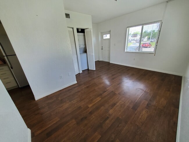 300 NW 84th Terrace Unidad 300