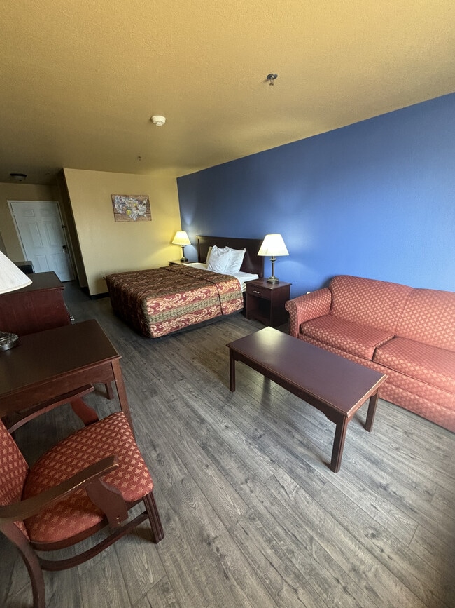 Photo - Cadron Commons