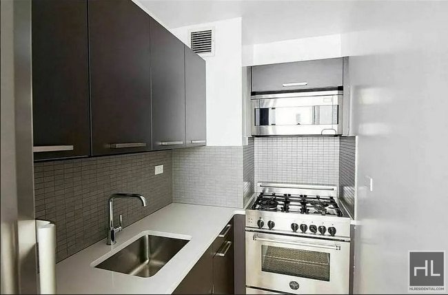 Photo - East 39th Street Unit 22A