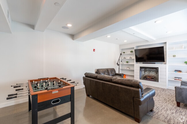 504 Glenbrook